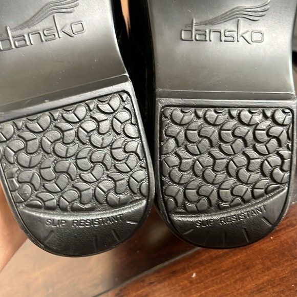Dansko Professional Clogs Women's 40 Black Patent Leather Slip On Comfort Shoes - Picture 11 of 12
